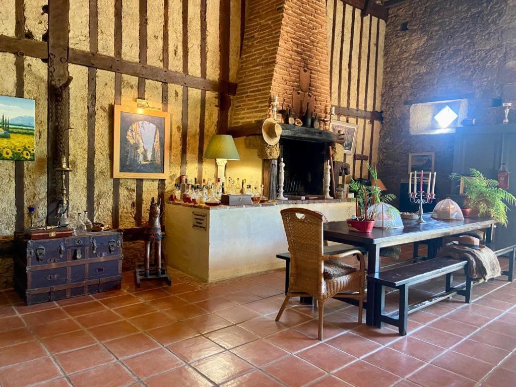 Maison D'Hotes Le Chai D'Armagnac Monguilhem Ngoại thất bức ảnh